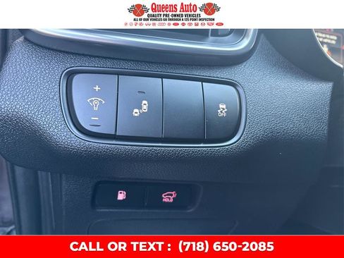 Used 2018 Kia Sorento EX image 48