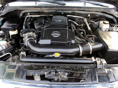 Used 2009 Nissan Frontier SE w/ SE Value Truck Pkg image 38