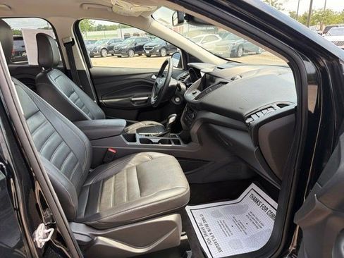 Used 2018 Ford Escape SEL w/ Ford Safe & Smart Package AWD/4WD image 21