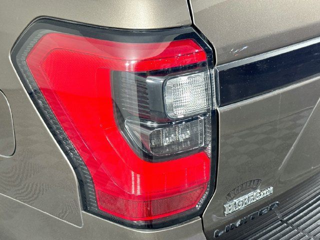 Used 2019 Ford Expedition Limited w/ Equipment Group 303A RWD image 31