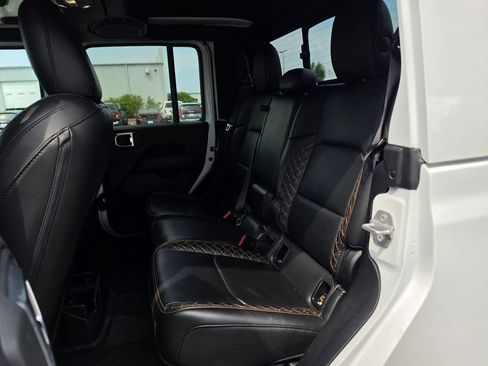 Used 2022 Jeep Gladiator Overland AWD/4WD image 29