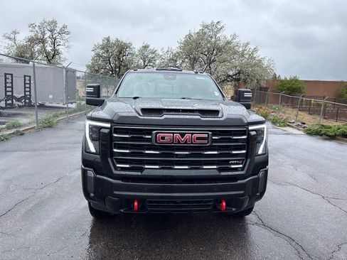 Used 2024 GMC Sierra 3500 AT4 w/ AT4 Premium Plus Package AWD/4WD image 3