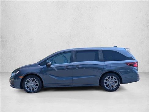 Certified 2025 Honda Odyssey Touring image 9
