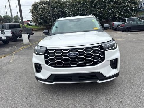 Used 2025 Ford Explorer Platinum w/ LUX Leather Package AWD/4WD image 8