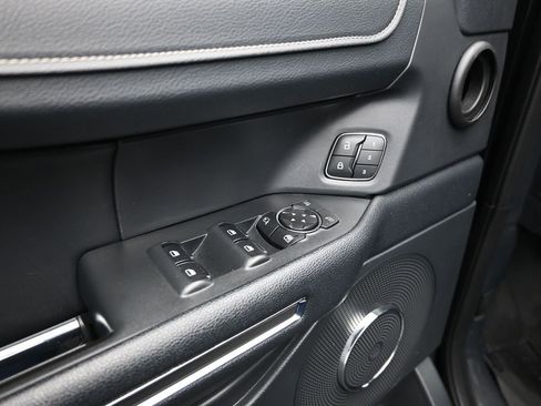 Used 2022 Ford Expedition XLT image 11