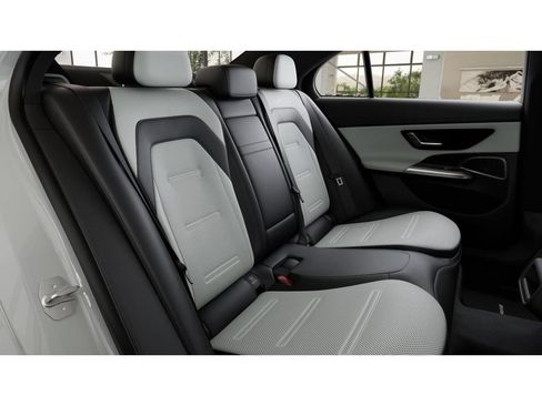 New 2026 Mercedes-Benz E 53 AMG e 4MATIC Sedan image 5