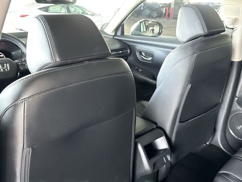 Used 2023 Honda HR-V EX-L image 23