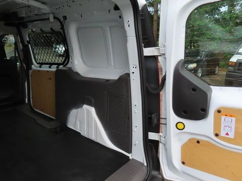 Used 2022 Ford Transit Connect XL FWD image 17