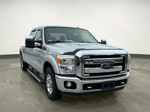 Used 2014 Ford F250 Lariat w/ Chrome Package RWD image 11