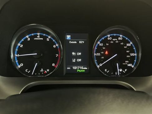Used 2016 Toyota RAV4 XLE w/ Convenience Package AWD/4WD image 17