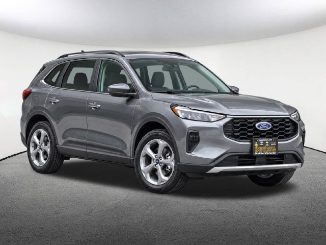 Used 2026 Ford Escape ST-Line AWD/4WD image 2