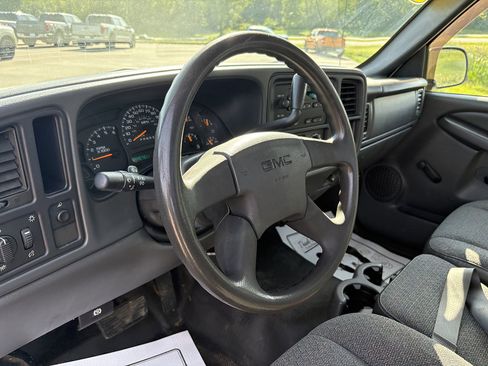 Used 2007 GMC Sierra 1500 W/T RWD image 19