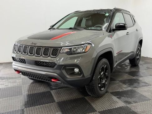Certified 2023 Jeep Compass Trailhawk w/ Trailhawk Convenience Group AWD/4WD image 5