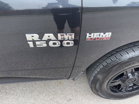 Used 2017 RAM 1500 Express RWD image 38
