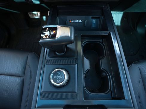 Used 2024 GMC Hummer EV 3X w/ LPO, Illumination Package image 19