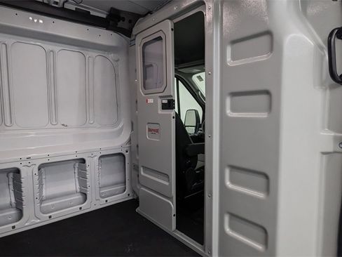 New 2025 Ford Transit 250 148 Medium Roof image 31