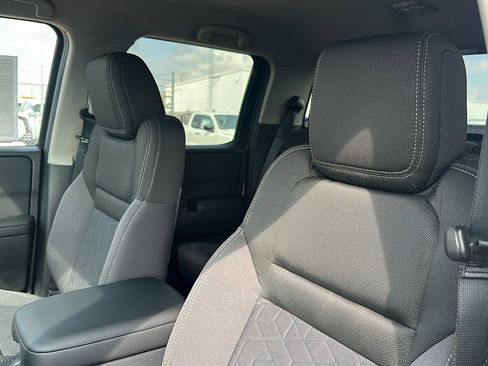 New 2026 Nissan Frontier SV w/ SV Convenience Package image 11