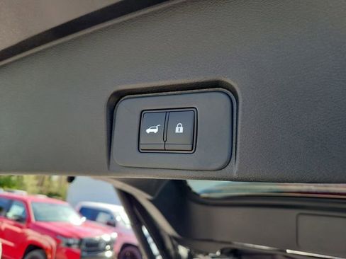 New 2026 Nissan Rogue SV FWD image 8