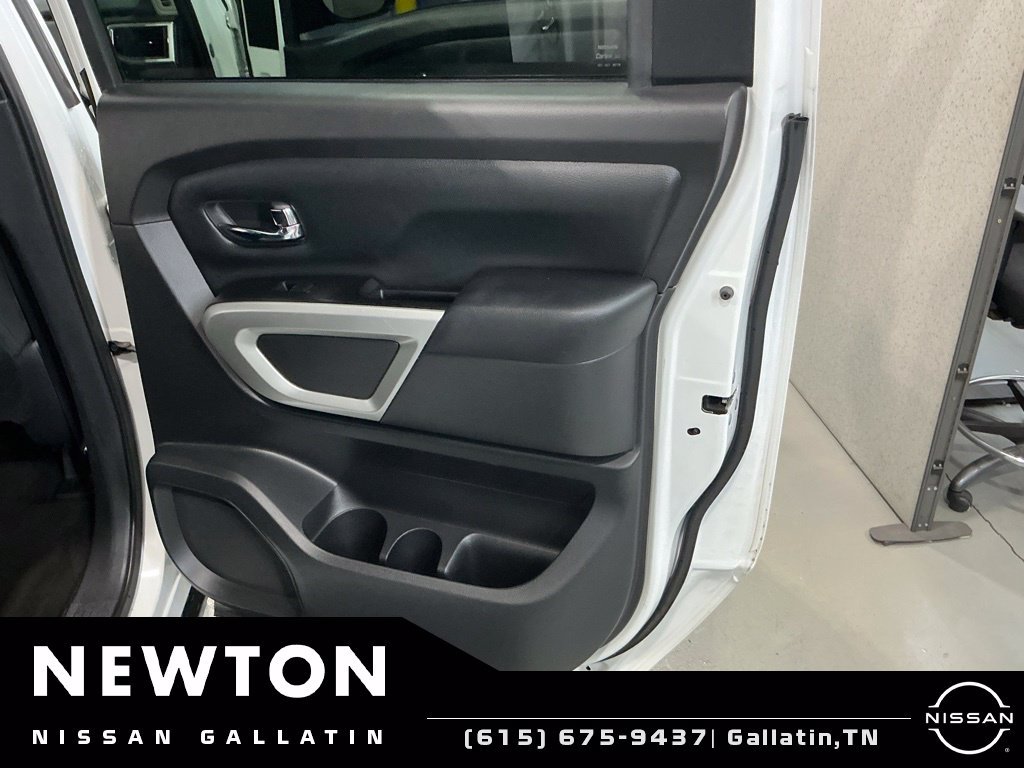 Used 2019 Nissan Titan SV w/ SV Convenience Package RWD image 37