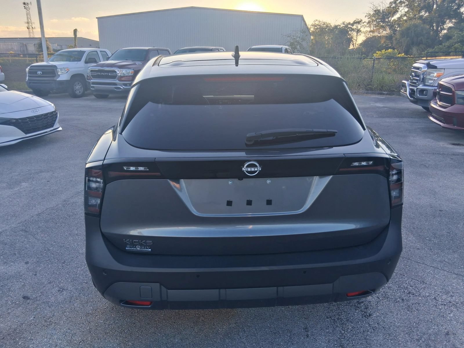 Used 2025 Nissan Kicks SV FWD image 5