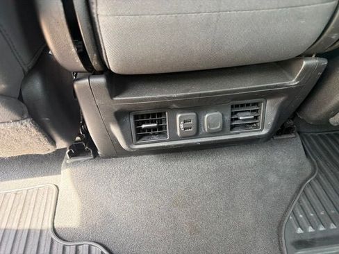 Used 2021 Chevrolet Silverado 1500 RST w/ Bed Protection Package AWD/4WD image 21