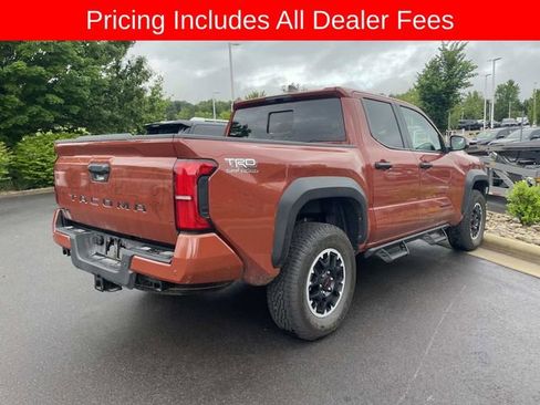 Used 2025 Toyota Tacoma TRD Off-Road w/ TRD Off Road Upgrade Package AWD/4WD image 9