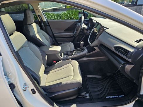 Used 2024 Subaru Crosstrek 2.0i Premium AWD/4WD image 11