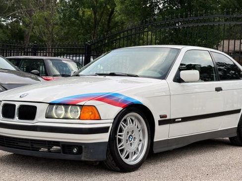Used 1996 BMW 318ti Hatchback RWD image 4