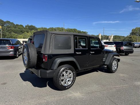 Used 2013 Jeep Wrangler Unlimited Sport image 23
