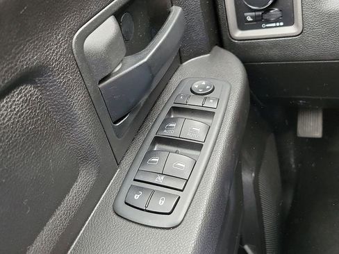 Used 2019 RAM 1500 Express image 13