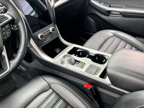 Certified 2023 Ford Edge SEL w/ Convenience Package AWD/4WD image 15