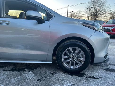 Used 2024 Toyota Sienna LE image 22
