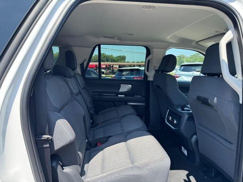 Used 2025 Ford Expedition Max Active RWD image 10