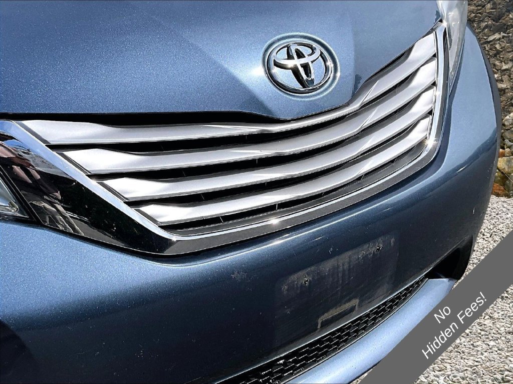 Used 2017 Toyota Sienna Limited Premium AWD/4WD image 26