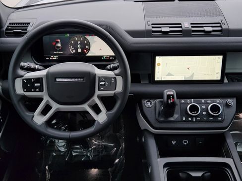 Certified 2023 Land Rover Defender 110 SE AWD/4WD image 23
