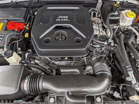 Used 2022 Jeep Wrangler Unlimited Sahara w/ Cold Weather Group image 34