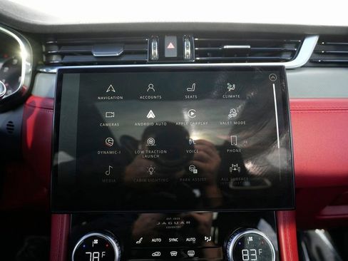 Used 2022 Jaguar F-PACE SVR image 61