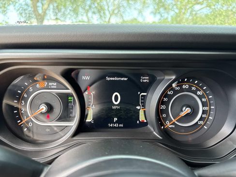 Used 2024 Jeep Wrangler Unlimited Rubicon 392 AWD/4WD image 26