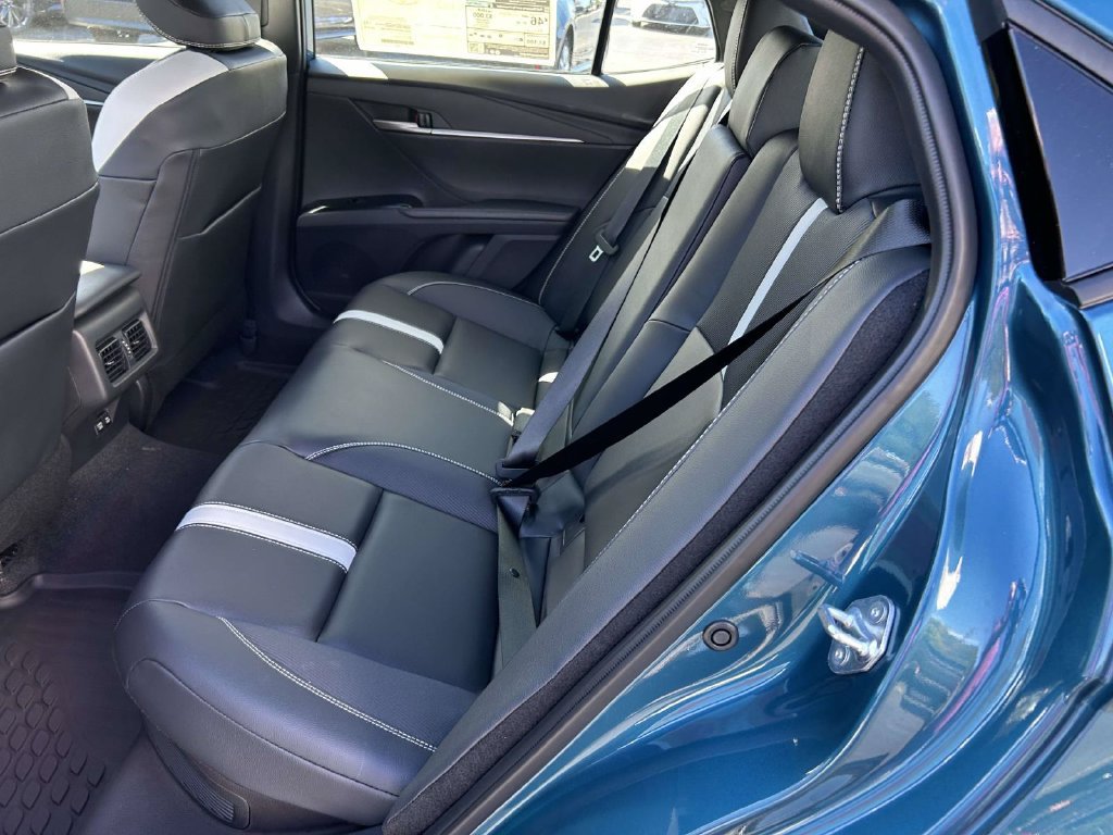 New 2026 Toyota Camry SE w/ Convenience Package FWD image 13