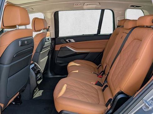 Certified 2026 BMW X7 xDrive40i w/ Premium Package AWD/4WD image 14