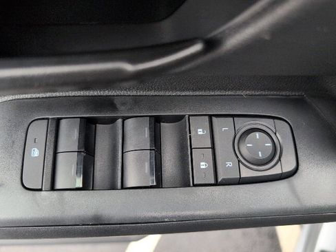 New 2025 Toyota Tacoma SR5 image 14