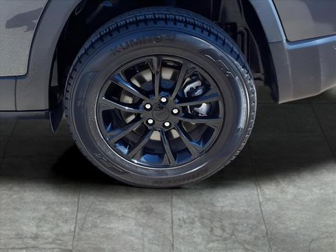 Used 2023 Jeep Cherokee Altitude Lux image 7