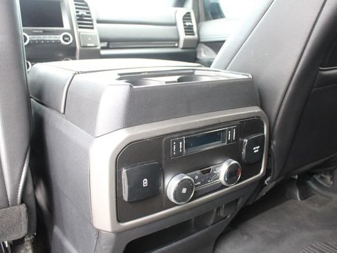 Used 2020 Ford Expedition XLT w/ Equipment Group 202A AWD/4WD image 24