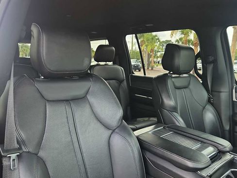 Used 2023 Jeep Wagoneer L Series II AWD/4WD image 26
