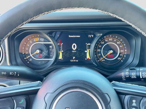 Certified 2025 Jeep Wrangler Unlimited Rubicon image 12