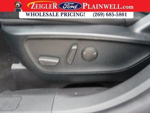 Used 2020 Ford Escape SEL image 18