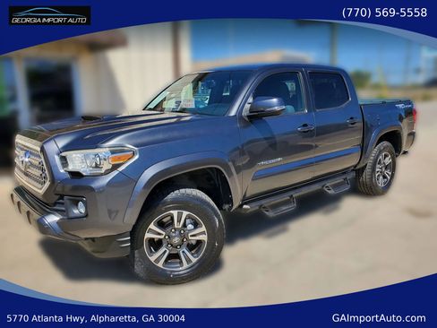 Used 2017 Toyota Tacoma TRD Sport w/ Tow Package image 1
