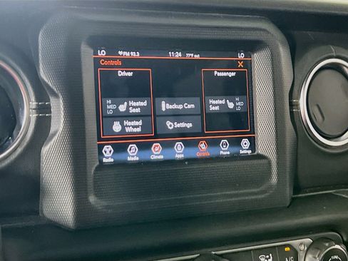 Used 2021 Jeep Wrangler Unlimited Sahara w/ LED Lighting Group AWD/4WD image 19