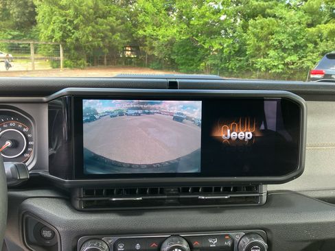 Certified 2024 Jeep Wrangler Unlimited Sport AWD/4WD image 11