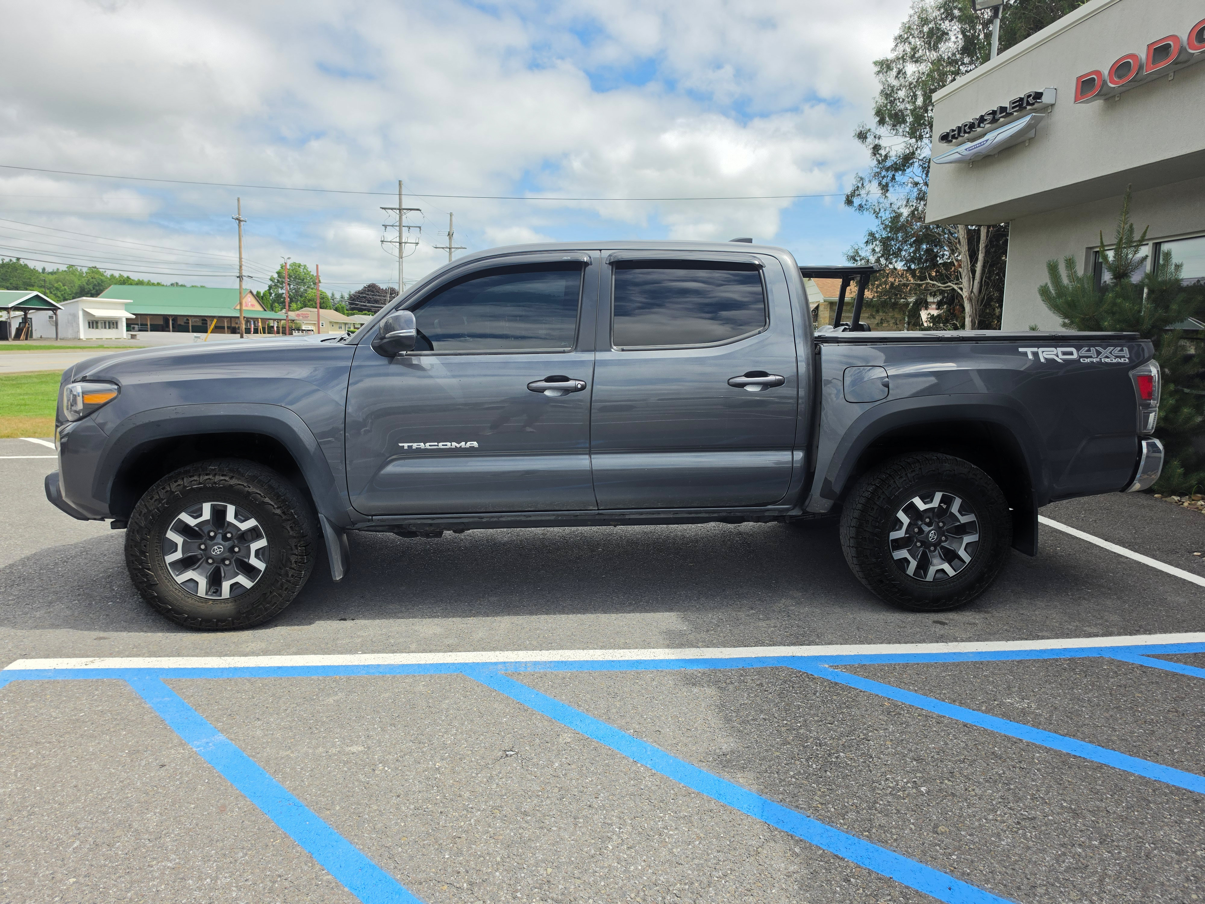 Used 2023 Toyota Tacoma TRD Off-Road AWD/4WD image 6